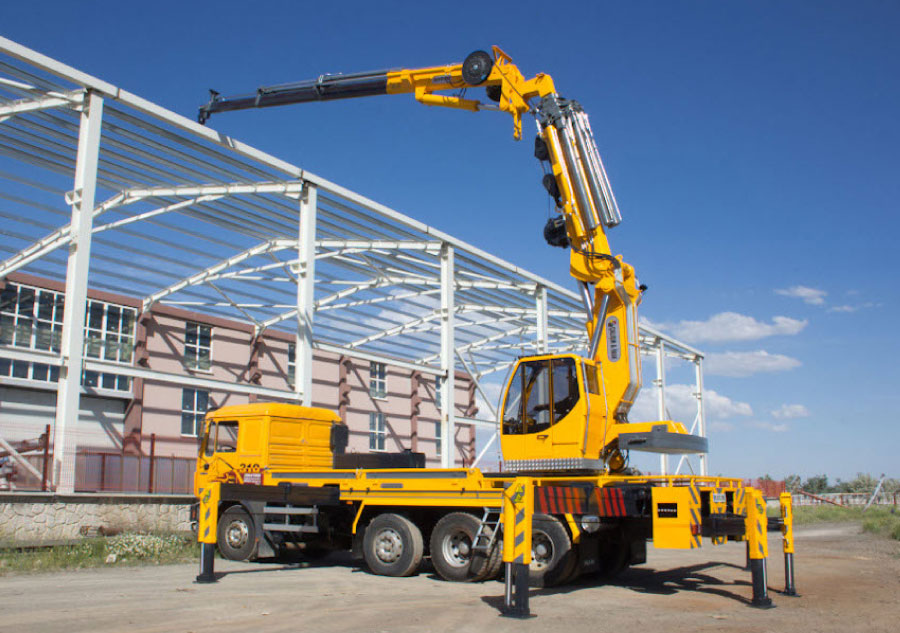 Vinç ile Çatı Tadilatı